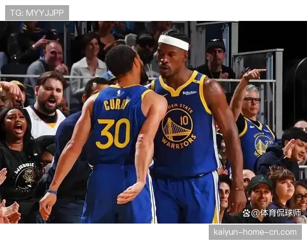 霍福德三分7中6贡献22分 勇士团队篮球体系压制掘金